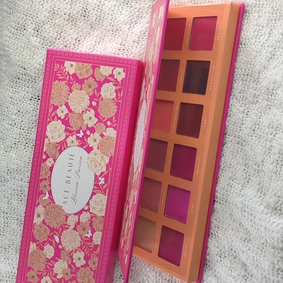 Ace Beautē Blossom Passion Palette, 19.2g/0.68oz - Picture 13 of 13